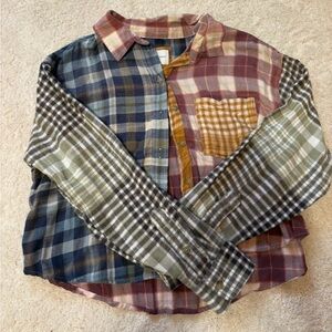 American Eagle Outfitters Multicolor Plaid Women’s Shirt